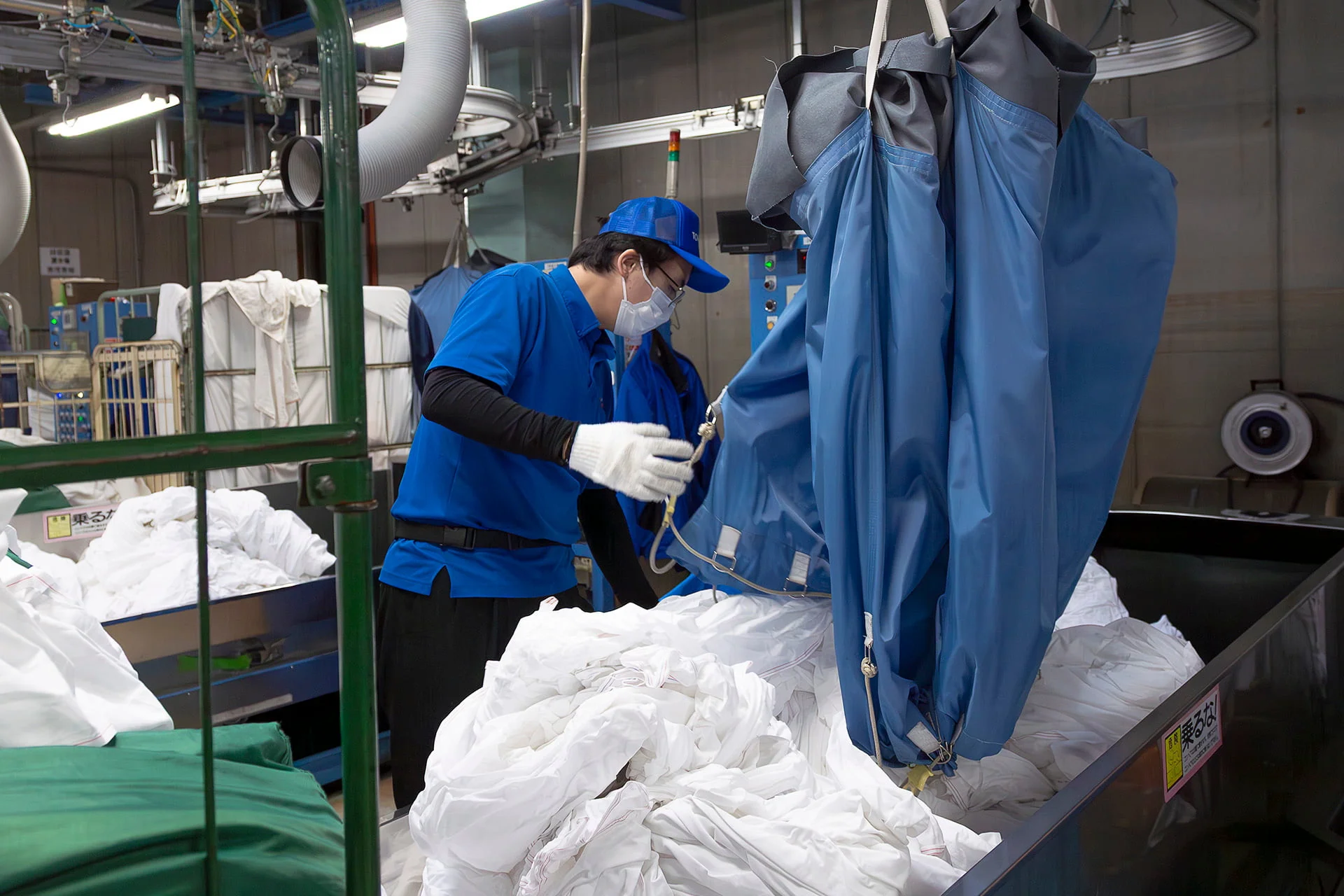 リネンの仕分けの様子