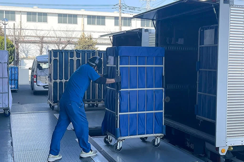 配送準備・出荷の様子